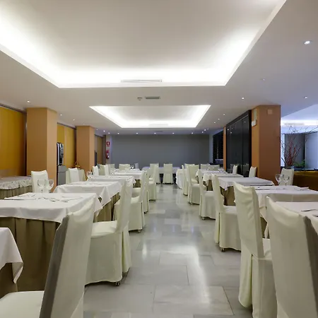 Oasis Hotel