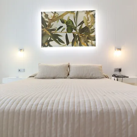 Отель Oasis 2*